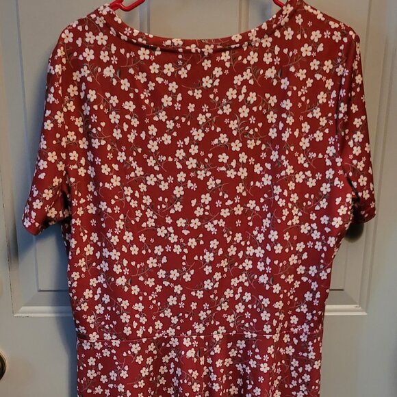 Microstar Pretty Red Floral Pullover Style Short Sleeved Dress Size XXL - Picture 4 of 9